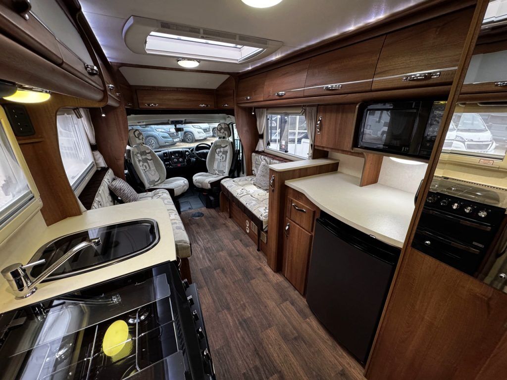 Auto-Sleepers Broadway EK