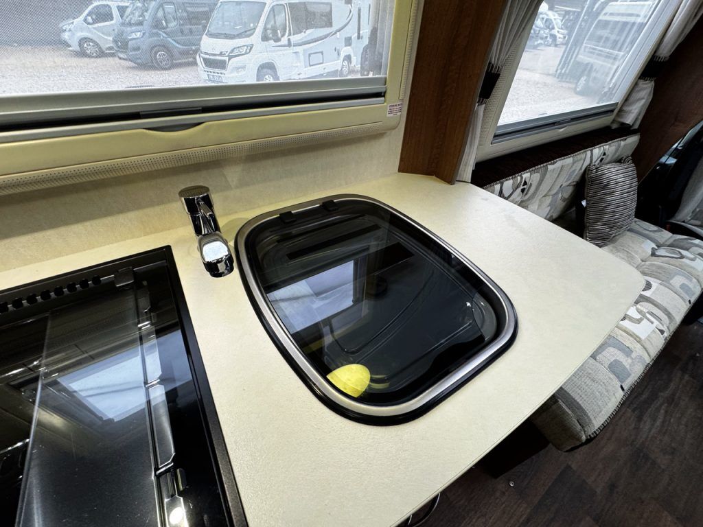 Auto-Sleepers Broadway EK