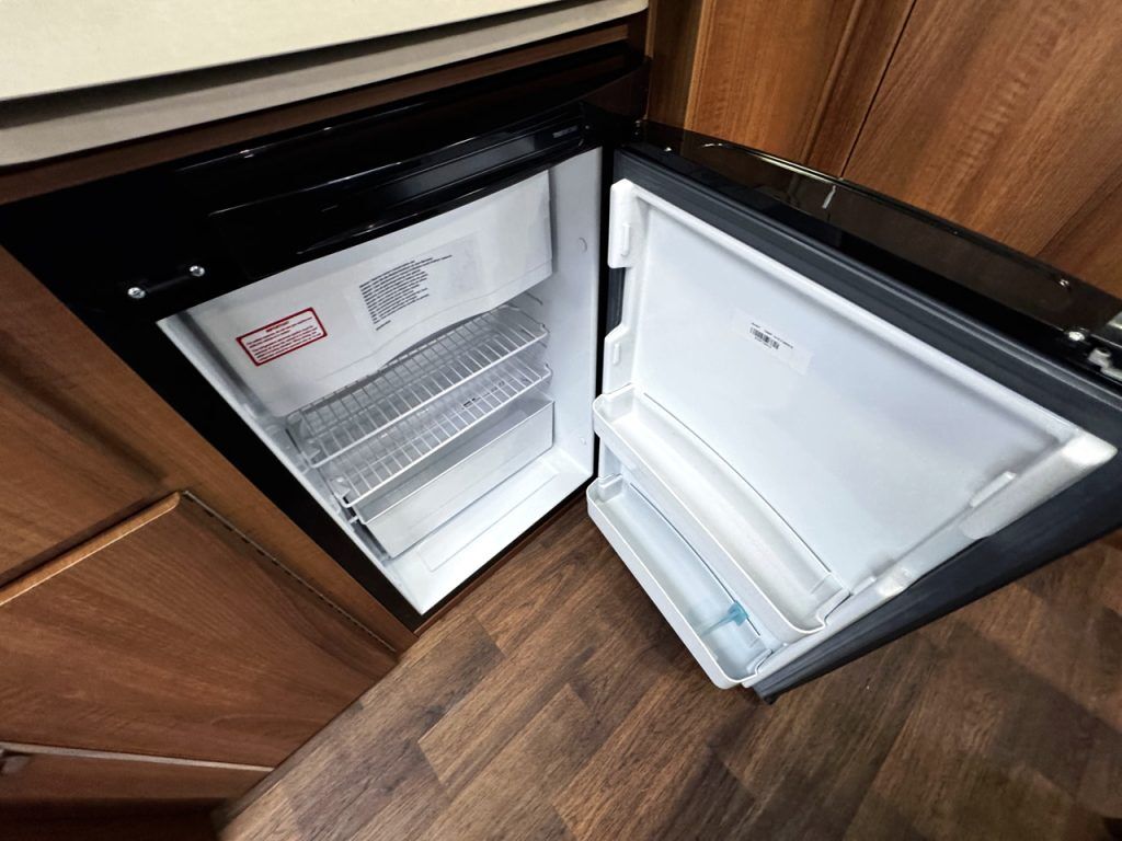 Auto-Sleepers Broadway EK