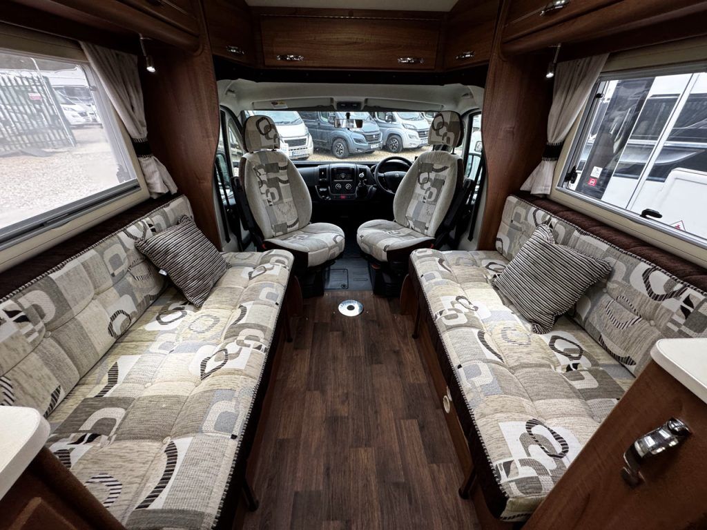 Auto-Sleepers Broadway EK