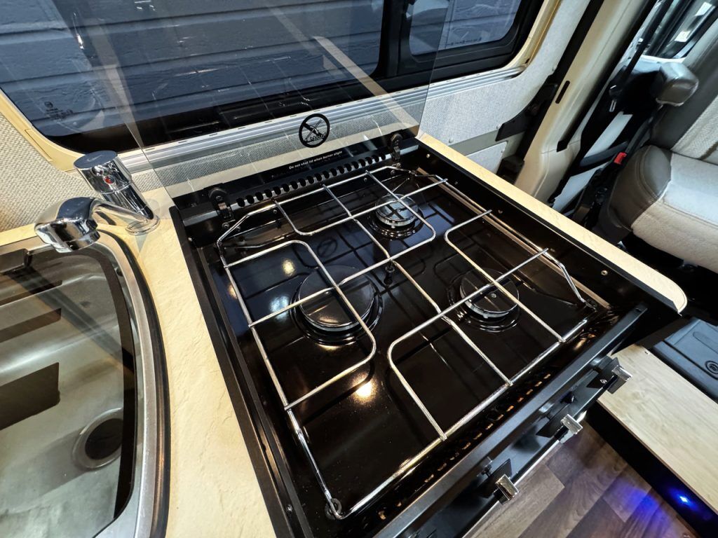 Auto-Sleepers Warwick XL