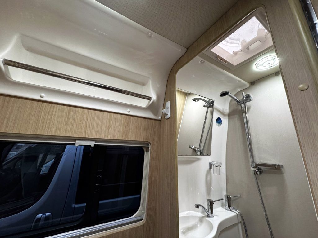 Auto-Sleepers Warwick XL