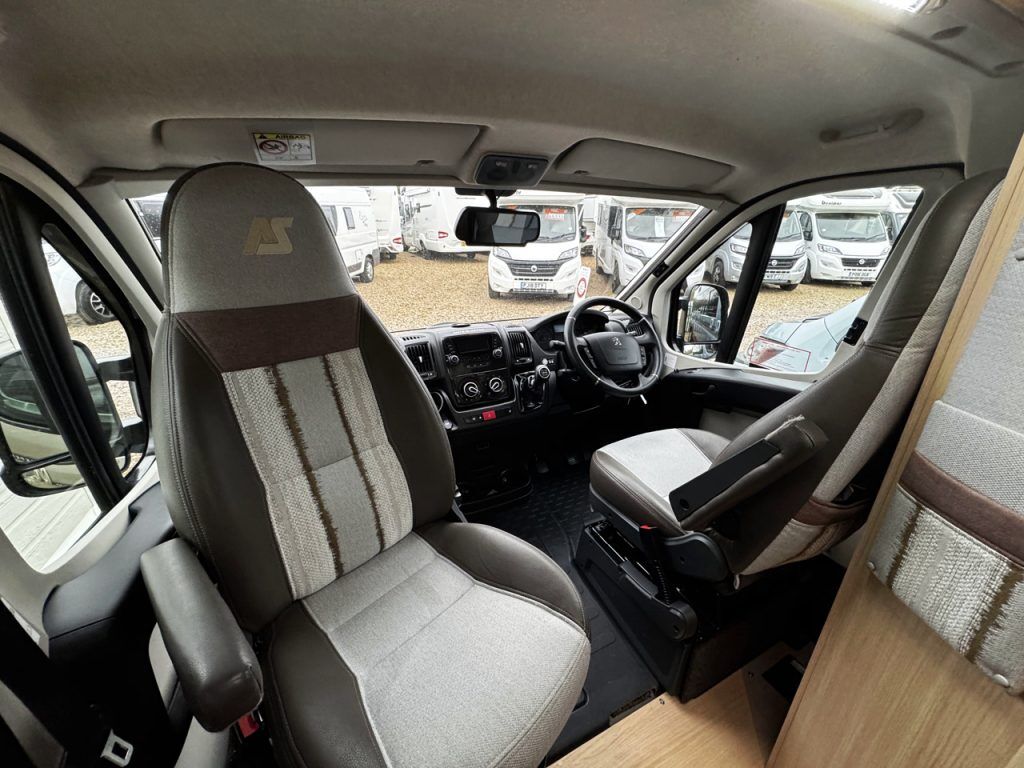 Auto-Sleepers Warwick XL