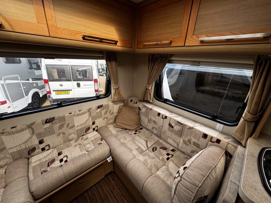Elddis Prestige 120