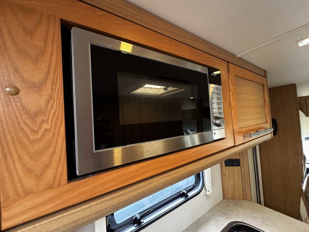 Elddis Prestige 120