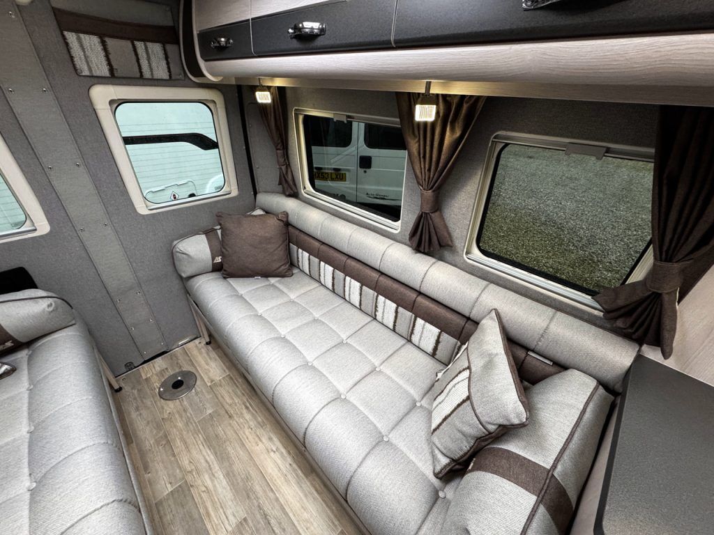 Auto-Sleepers Warwick XL