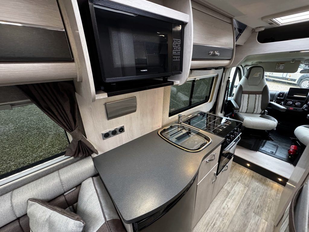 Auto-Sleepers Warwick XL