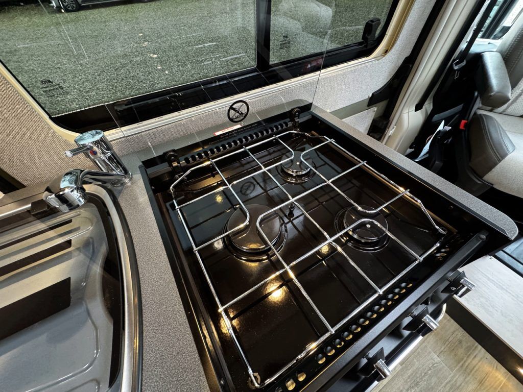 Auto-Sleepers Warwick XL