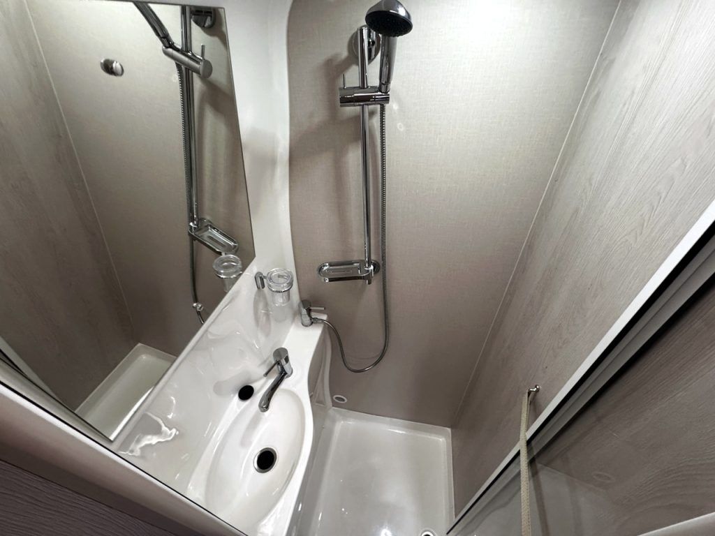 Auto-Sleepers Warwick XL