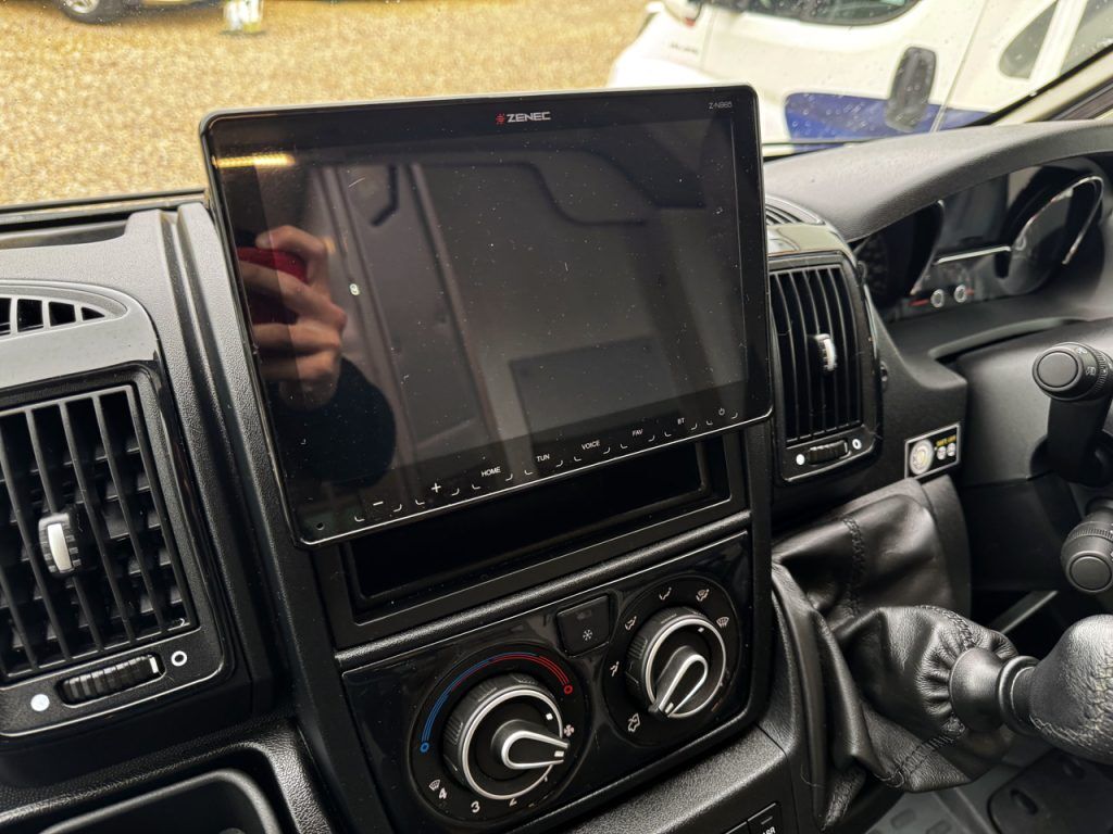 Auto-Sleepers Warwick XL