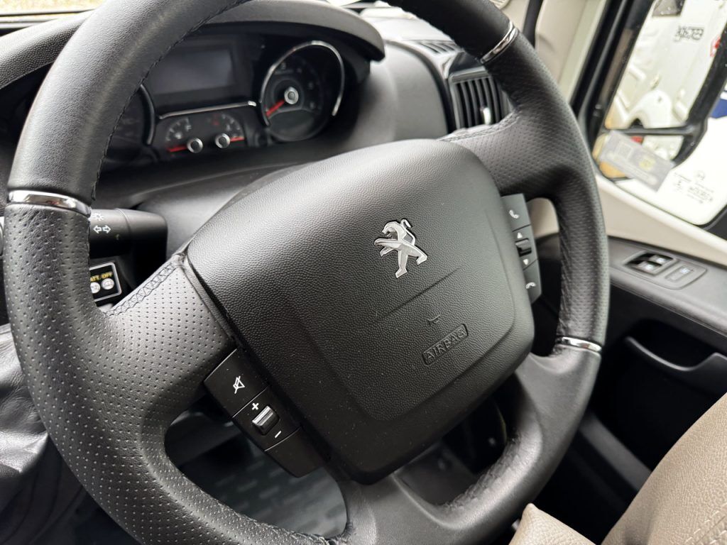 Auto-Sleepers Warwick XL