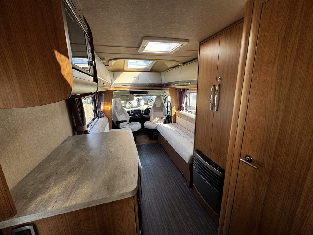 Auto-Trail Tracker EKS