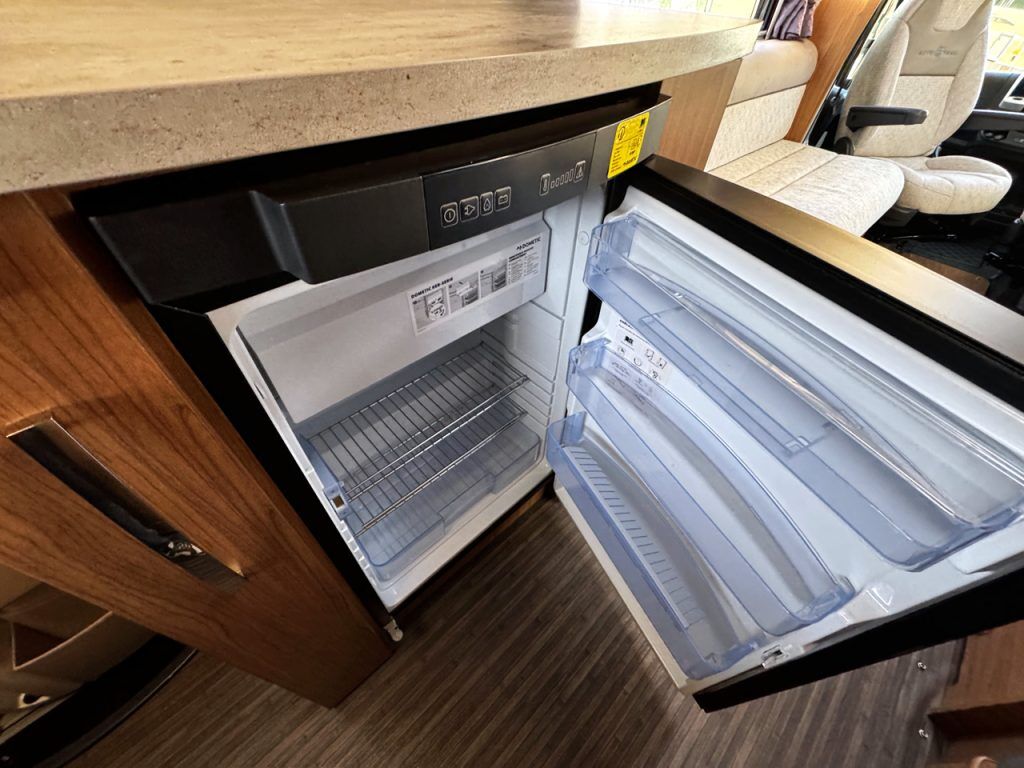 Auto-Trail Tracker EKS