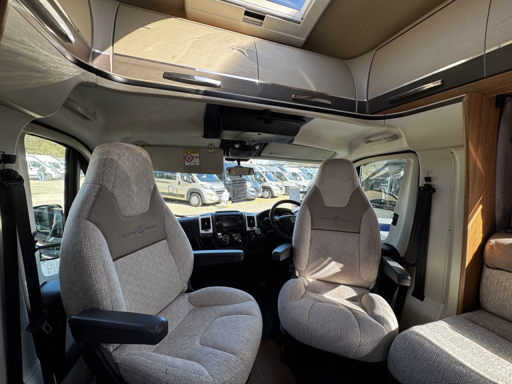 Auto-Trail Tracker EKS