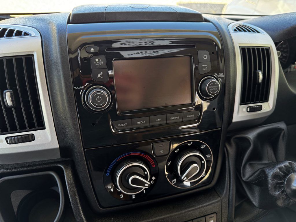 Auto-Trail Tracker EKS