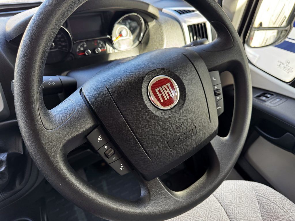 Auto-Trail Tracker EKS