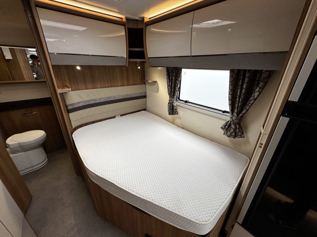 Bailey Autograph 79-2F