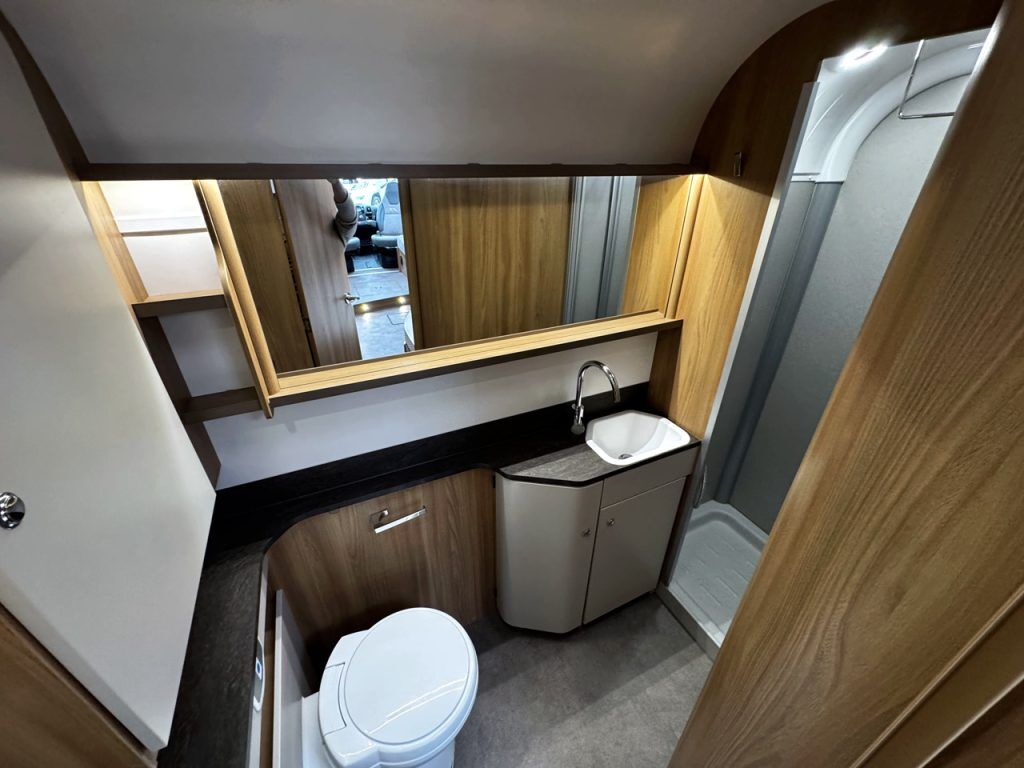 Bailey Autograph 79-2F