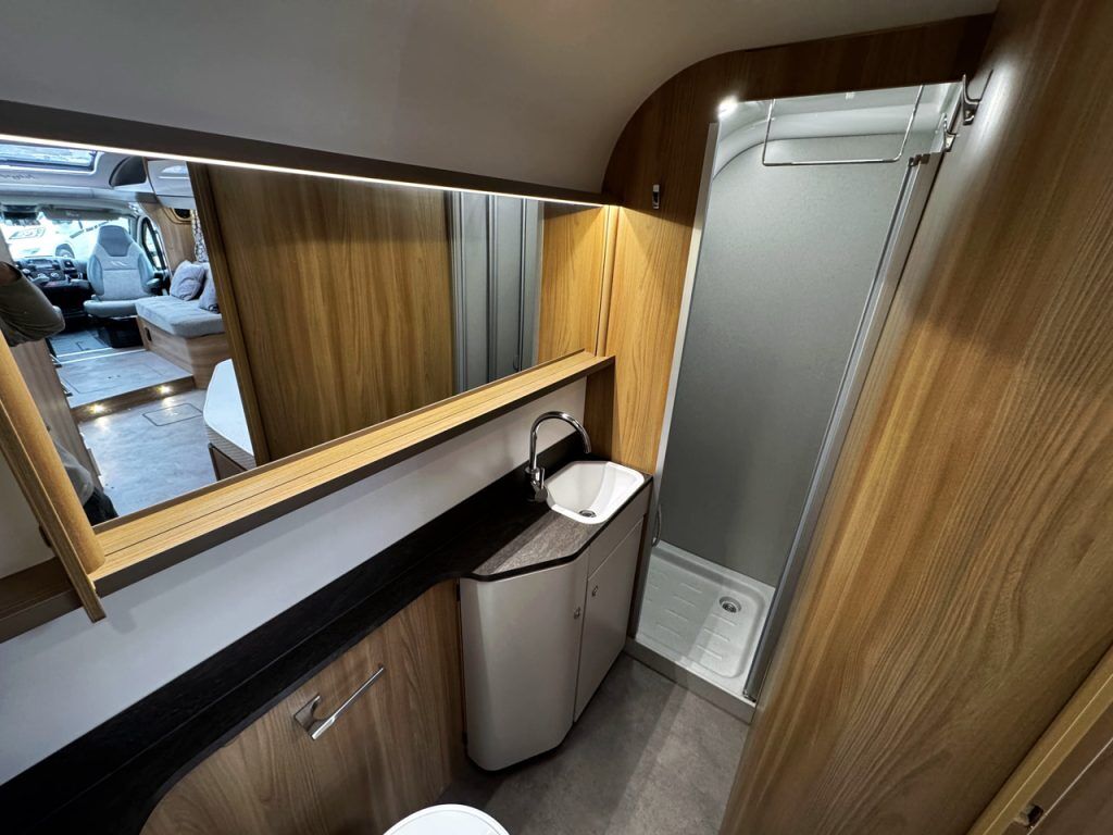 Bailey Autograph 79-2F