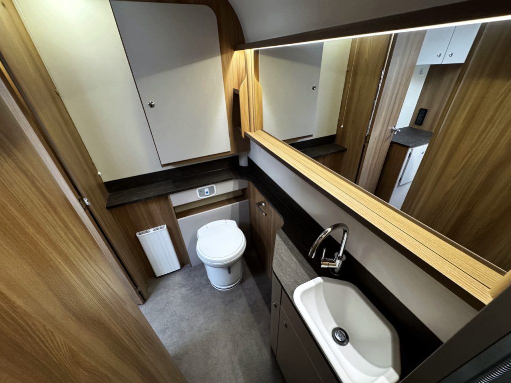 Bailey Autograph 79-2F