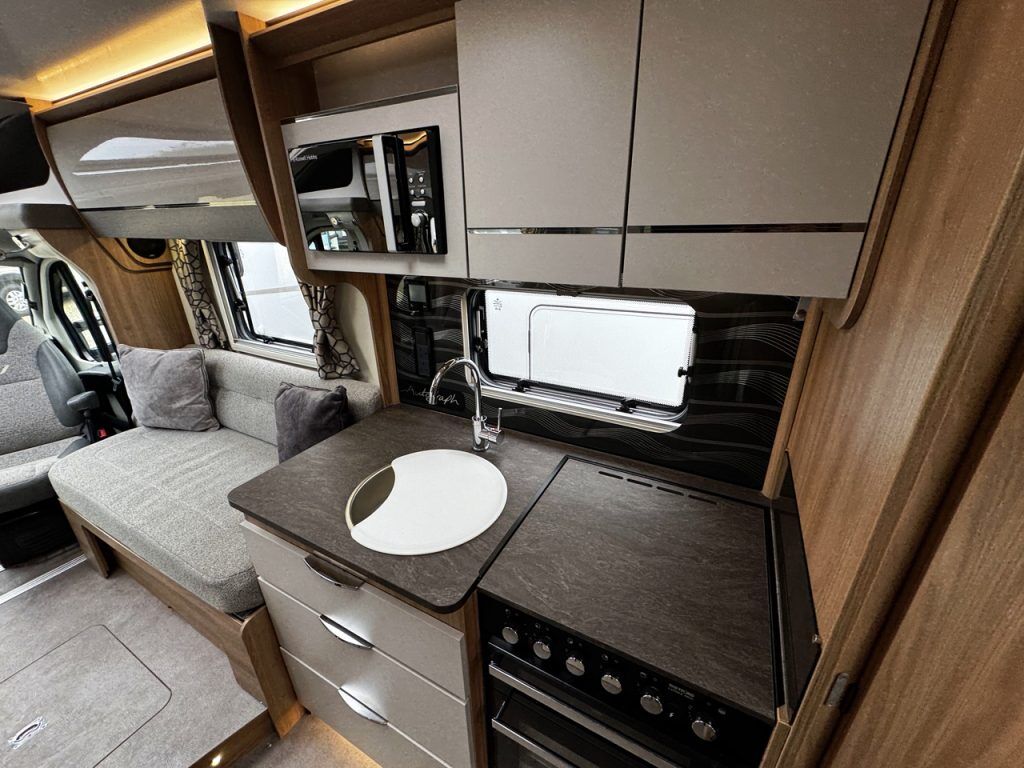 Bailey Autograph 79-2F