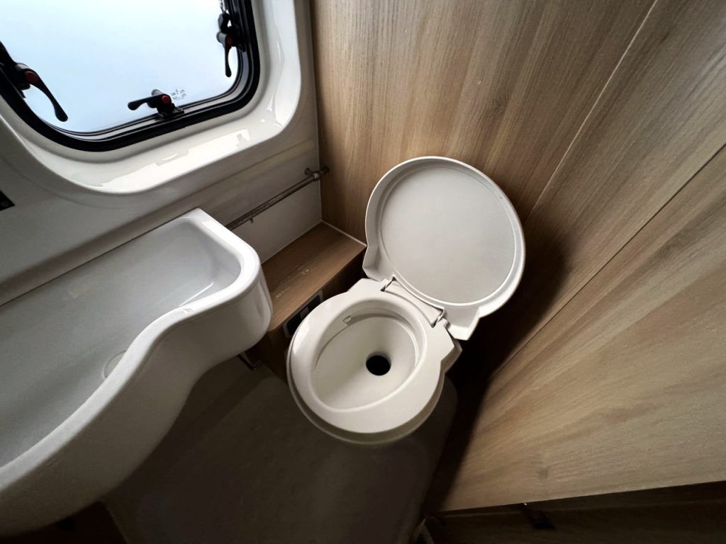 Auto-Trail Tribute T-670