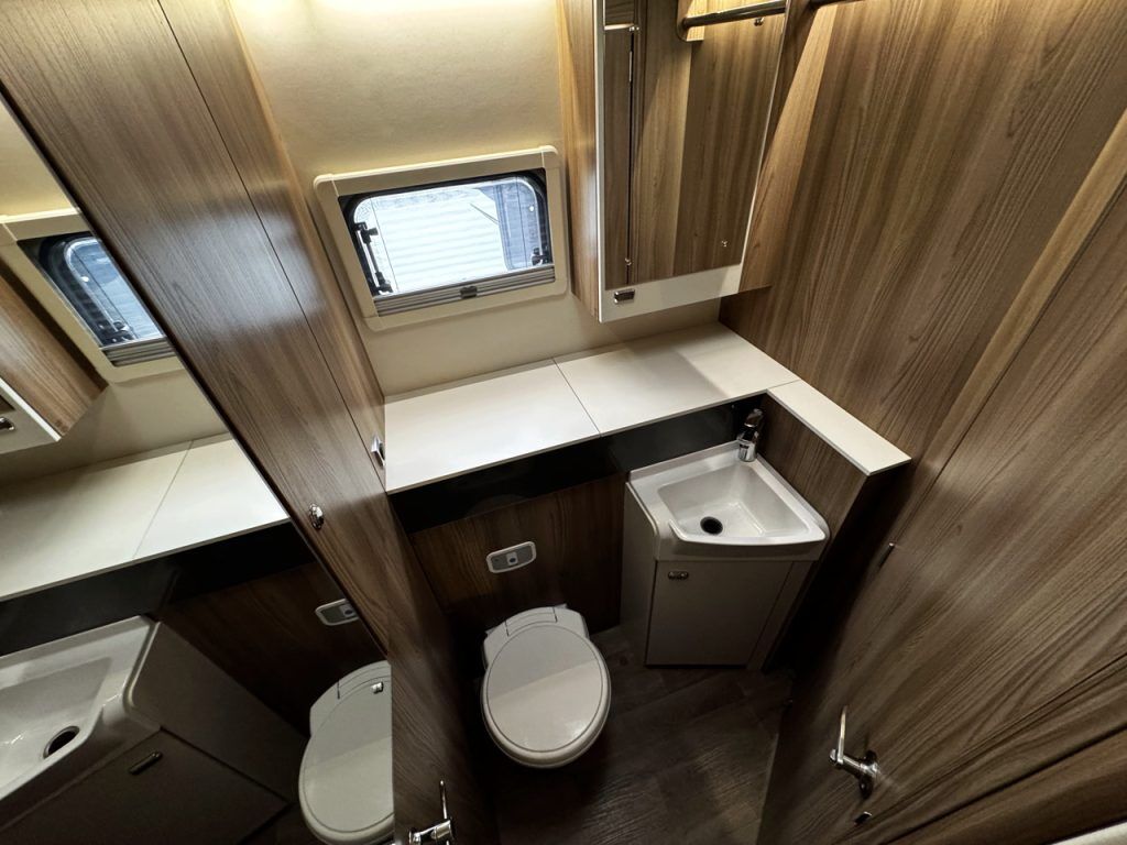 Swift Escape Distinction 614