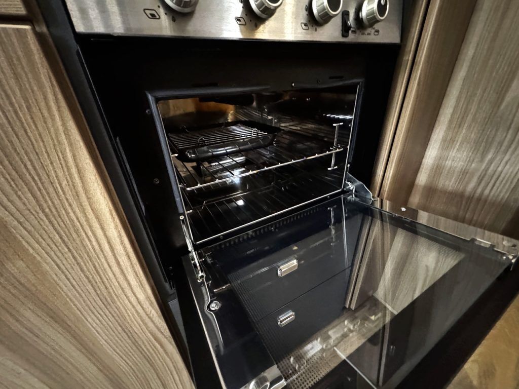 Swift Escape Distinction 614