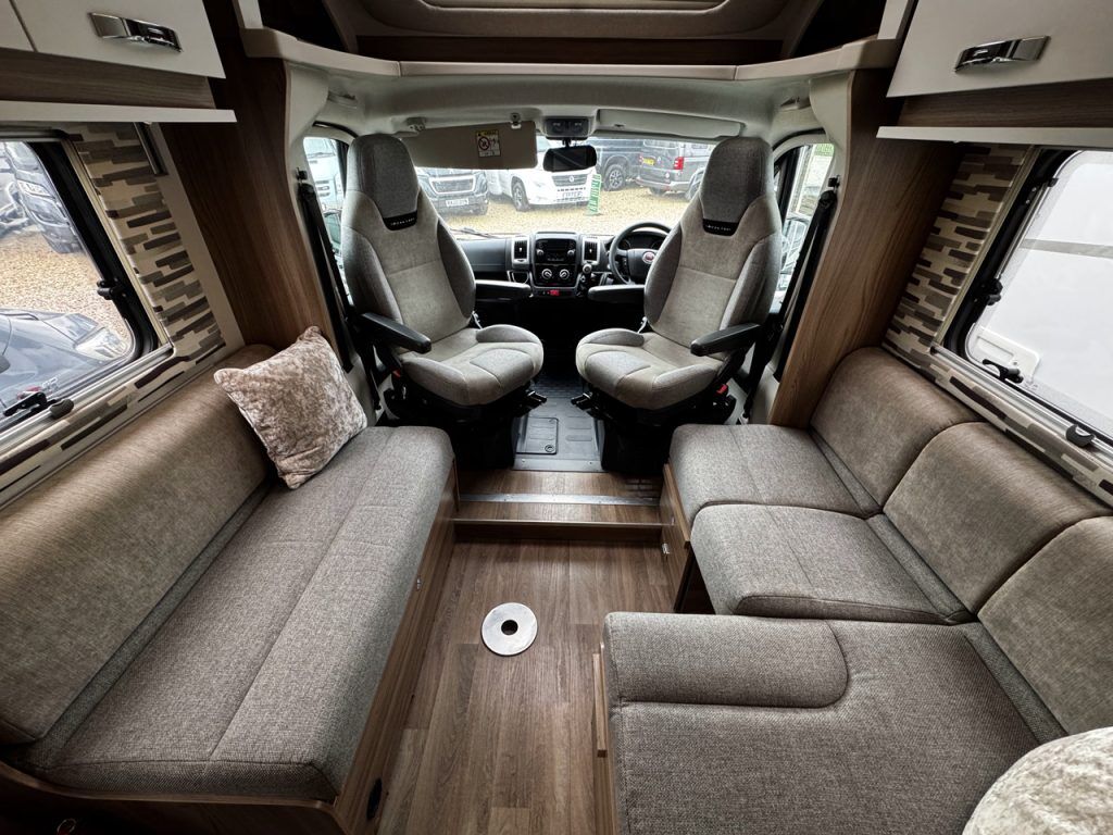 Swift Escape Distinction 614