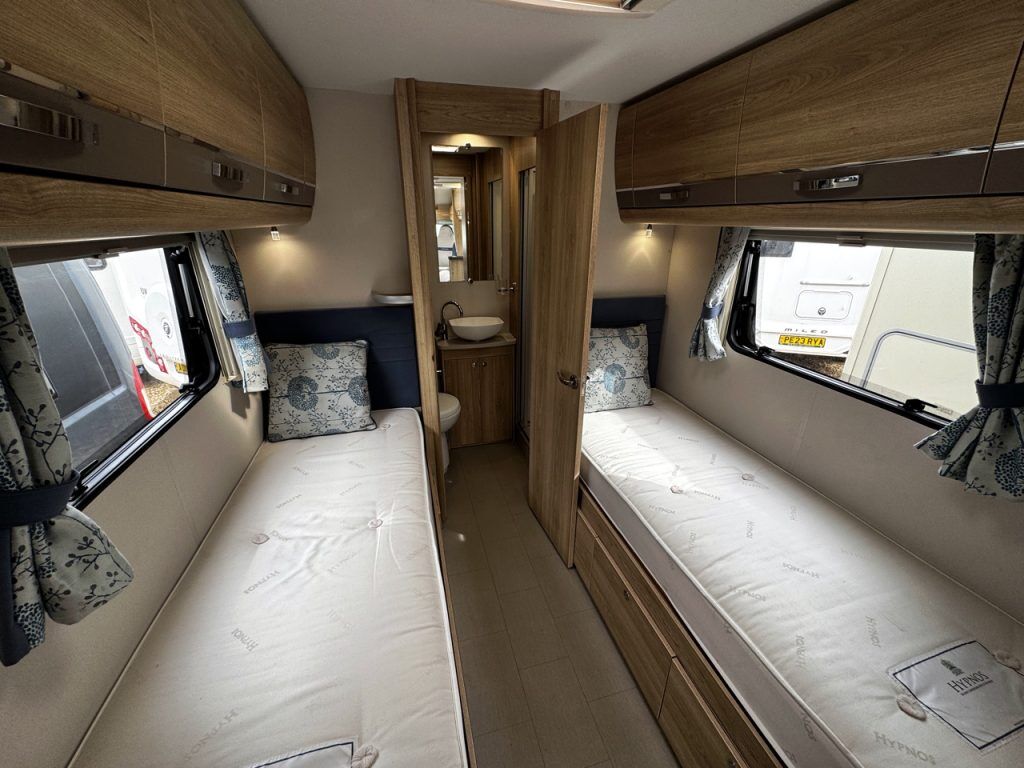 Elddis Chatsworth 185