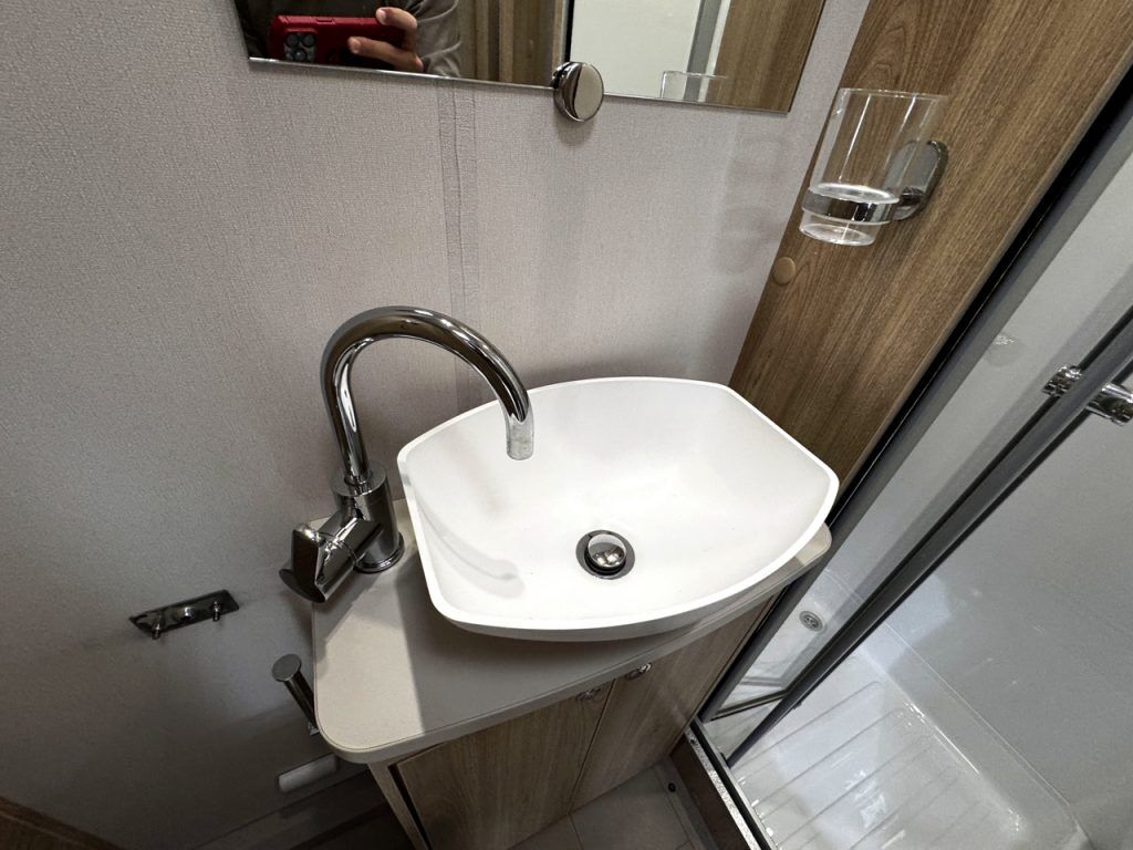 Elddis Chatsworth 185