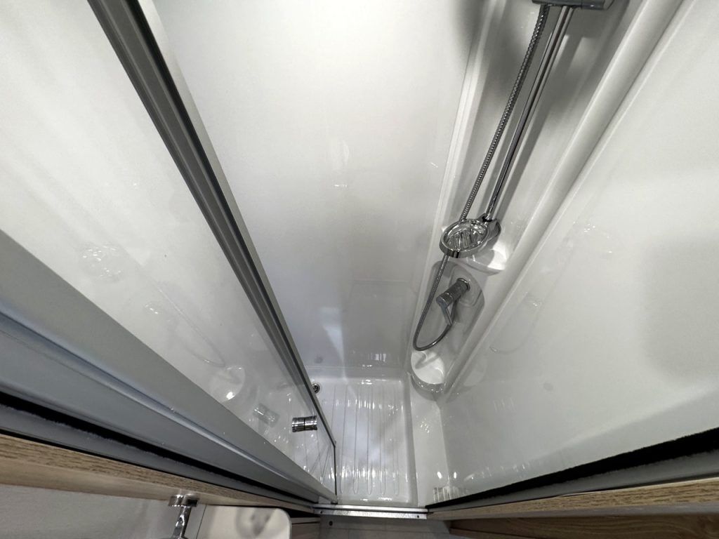 Elddis Chatsworth 185