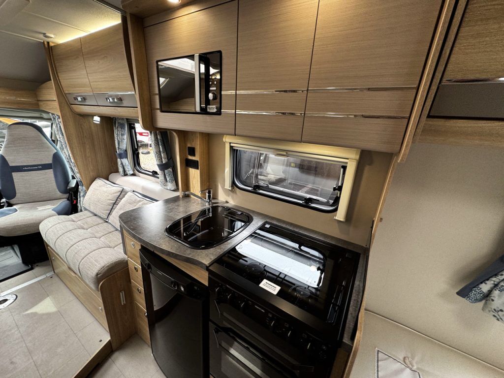 Elddis Chatsworth 185