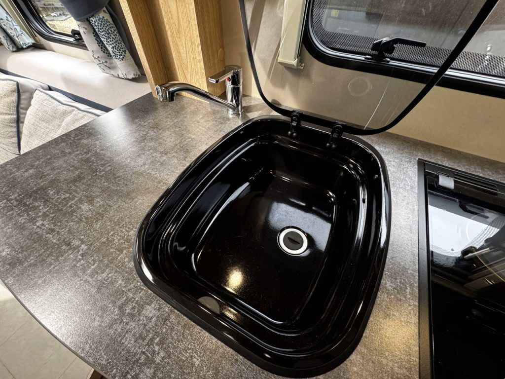 Elddis Chatsworth 185