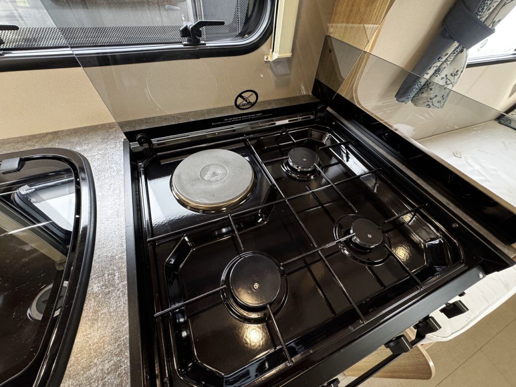 Elddis Chatsworth 185