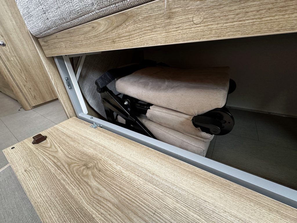 Elddis Chatsworth 185