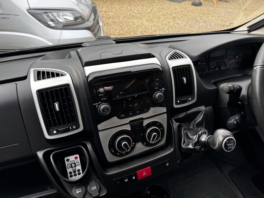 Elddis Chatsworth 185