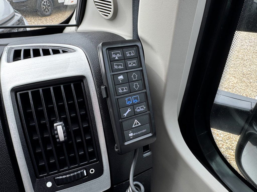 Elddis Chatsworth 185