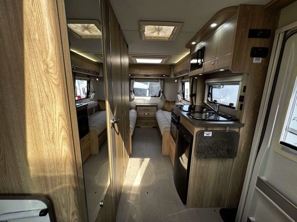 Elddis Evolution 120