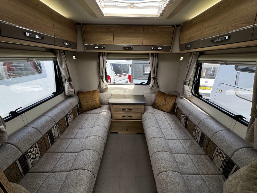 Elddis Evolution 120