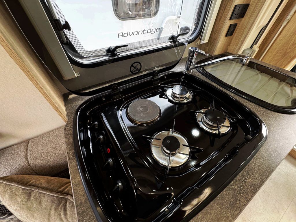 Elddis Evolution 120