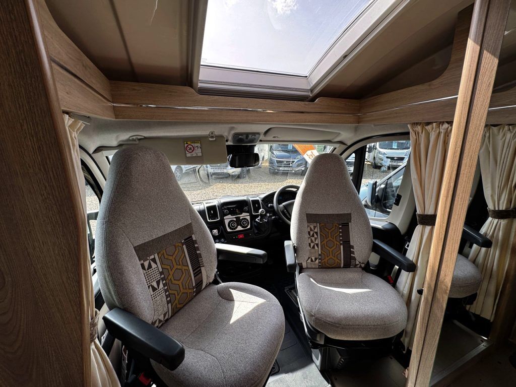 Elddis Evolution 120