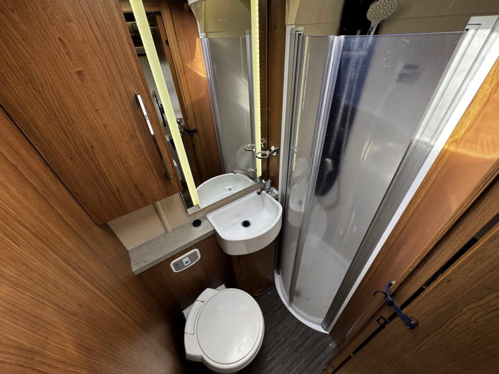 Auto-Trail Tracker EKS