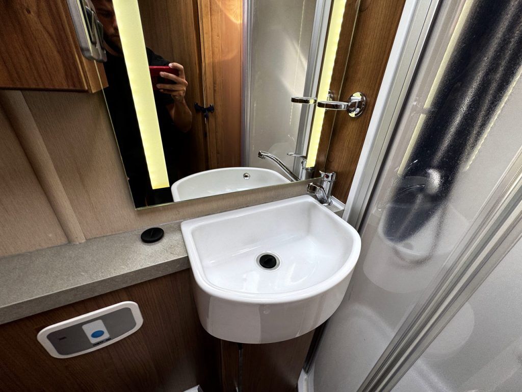 Auto-Trail Tracker EKS