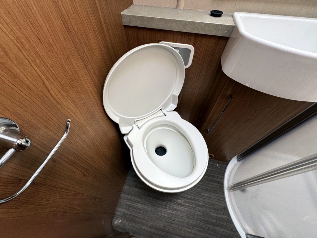 Auto-Trail Tracker EKS