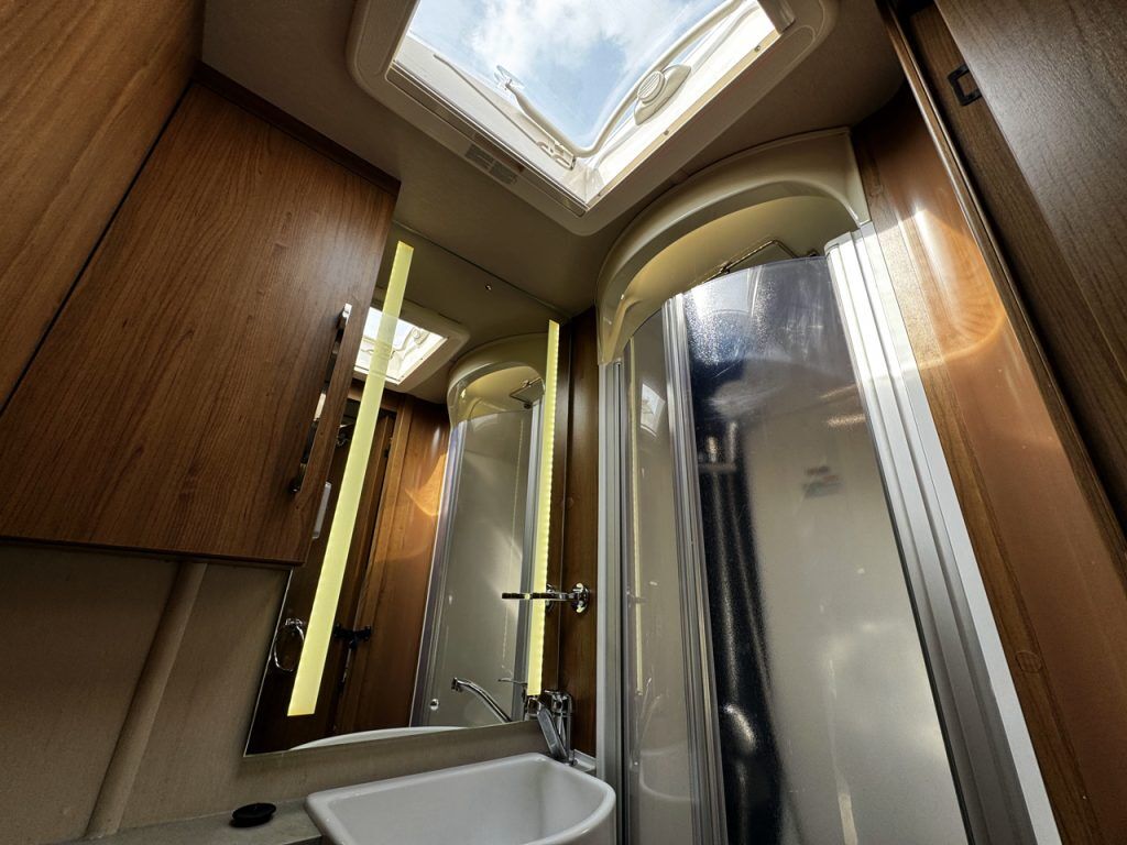 Auto-Trail Tracker EKS