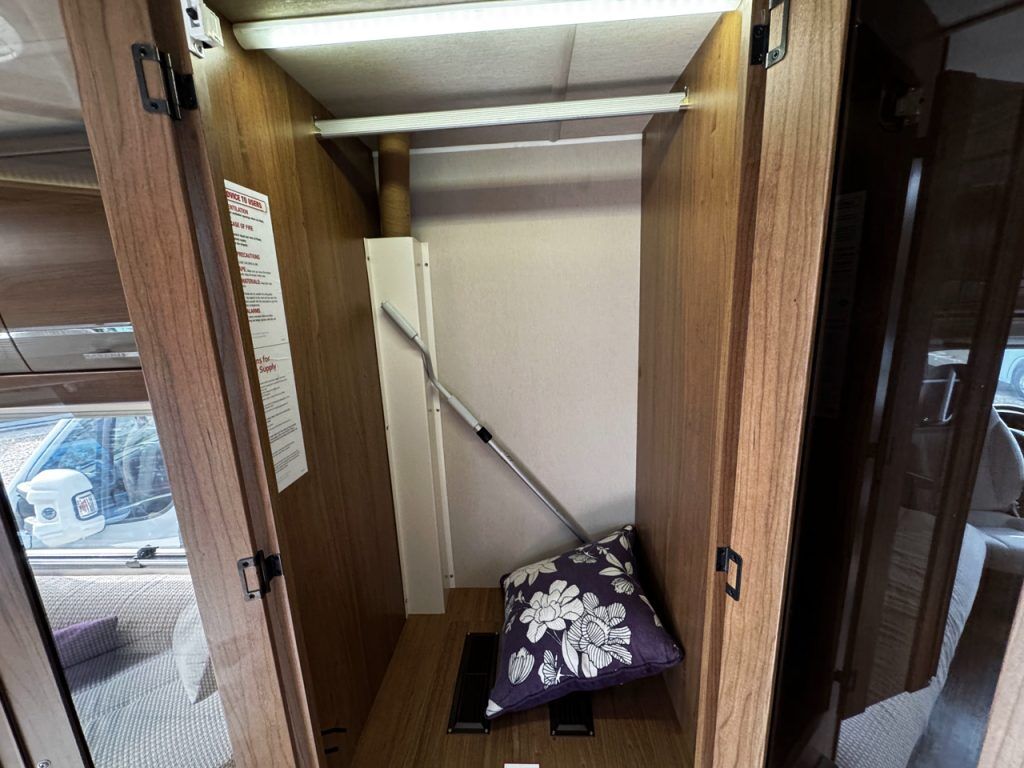 Auto-Trail Tracker EKS