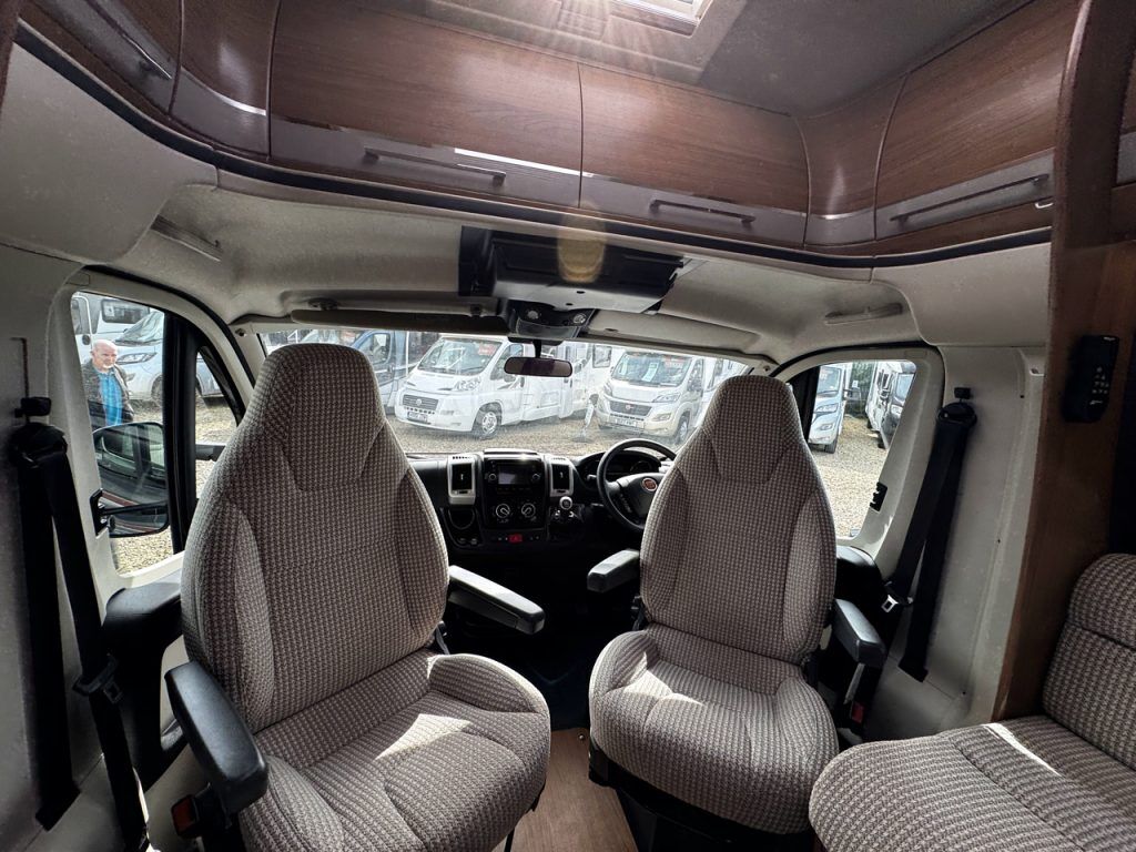 Auto-Trail Tracker EKS