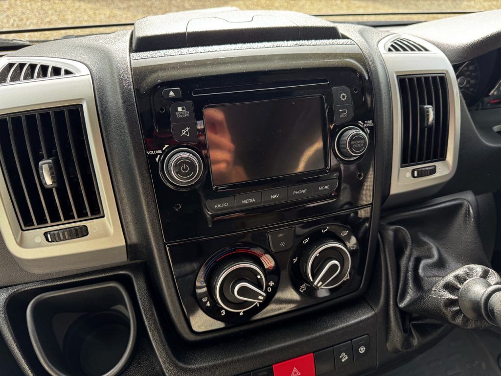 Auto-Trail Tracker EKS