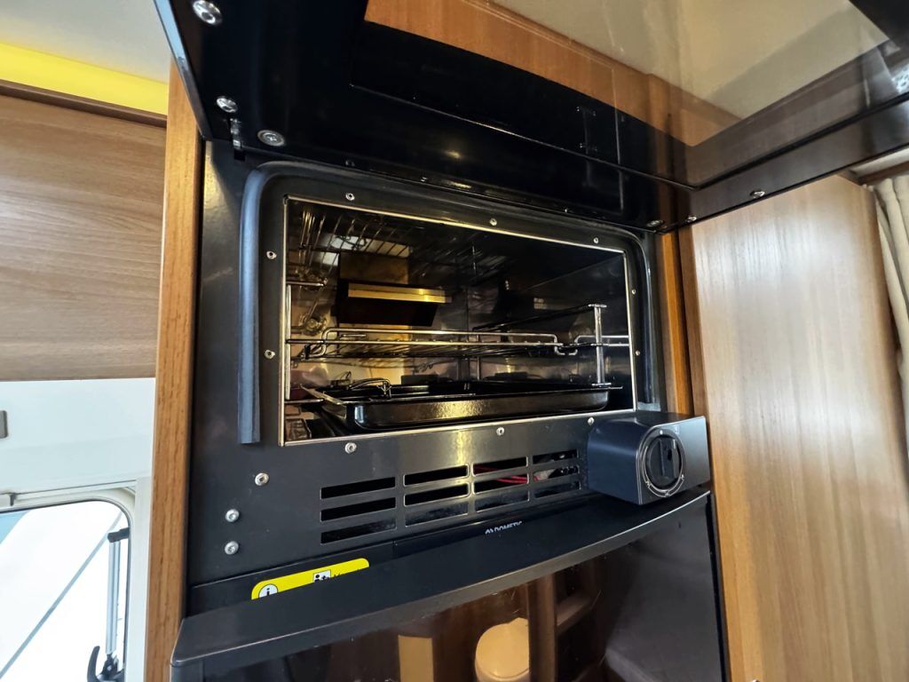 Eura Mobil Activa One 650VB